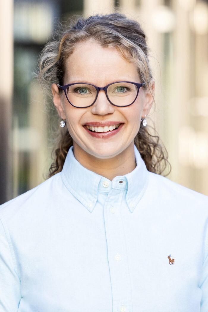 Bewerbungsbild in Hochformat von Frau Wegner